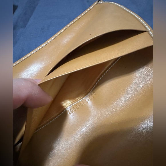 Authentic Gucci vintage compact wallet w/ kisslock - Picture 7 of 10